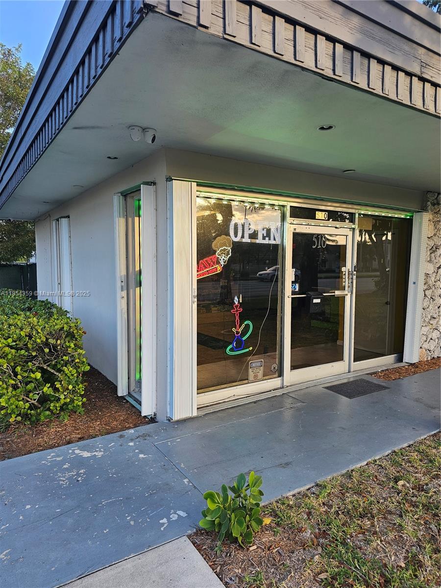 510 s state RD 7, Plantation FL 33317 — #A11854359