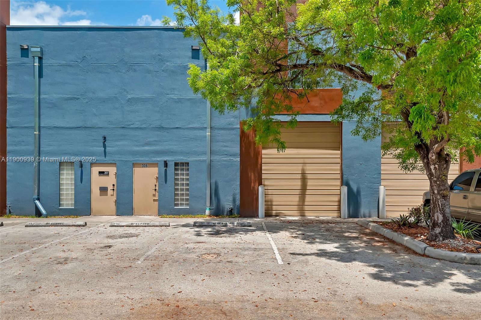 1ad5be0d-692 20200 NW 2nd Ave # C6, Miami Gardens FL 33169 — #A11900939