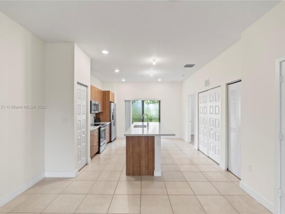 7831 NW 104th Ave # 22, Doral FL 33178 — #A11855121