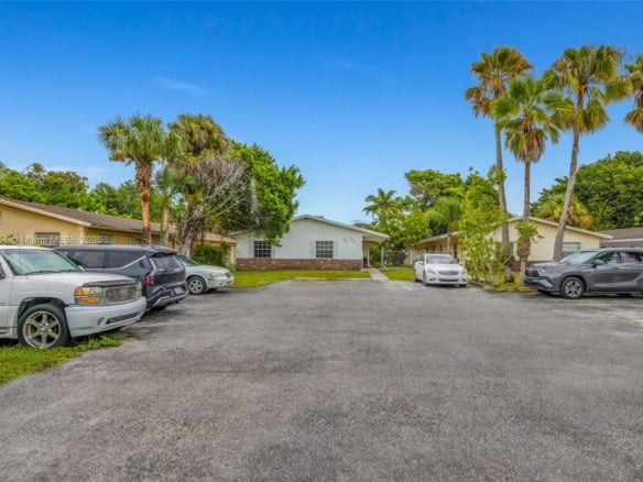 700 SW 16th Ave, Fort Lauderdale FL 33312 — #A11855351