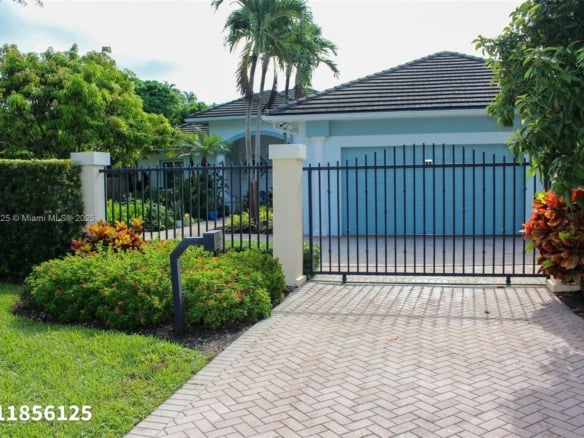 15255 SW 80th Ave, Palmetto Bay FL 33157 — #A11856125