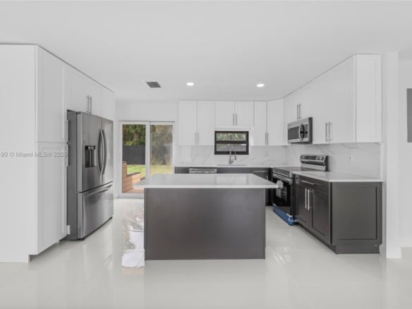 949 SE 5th St, Deerfield Beach FL 33441 — #A11856490
