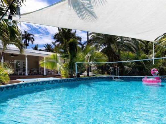 701 Hollywood Blvd # 701, Hollywood FL 33019 — #A11856621