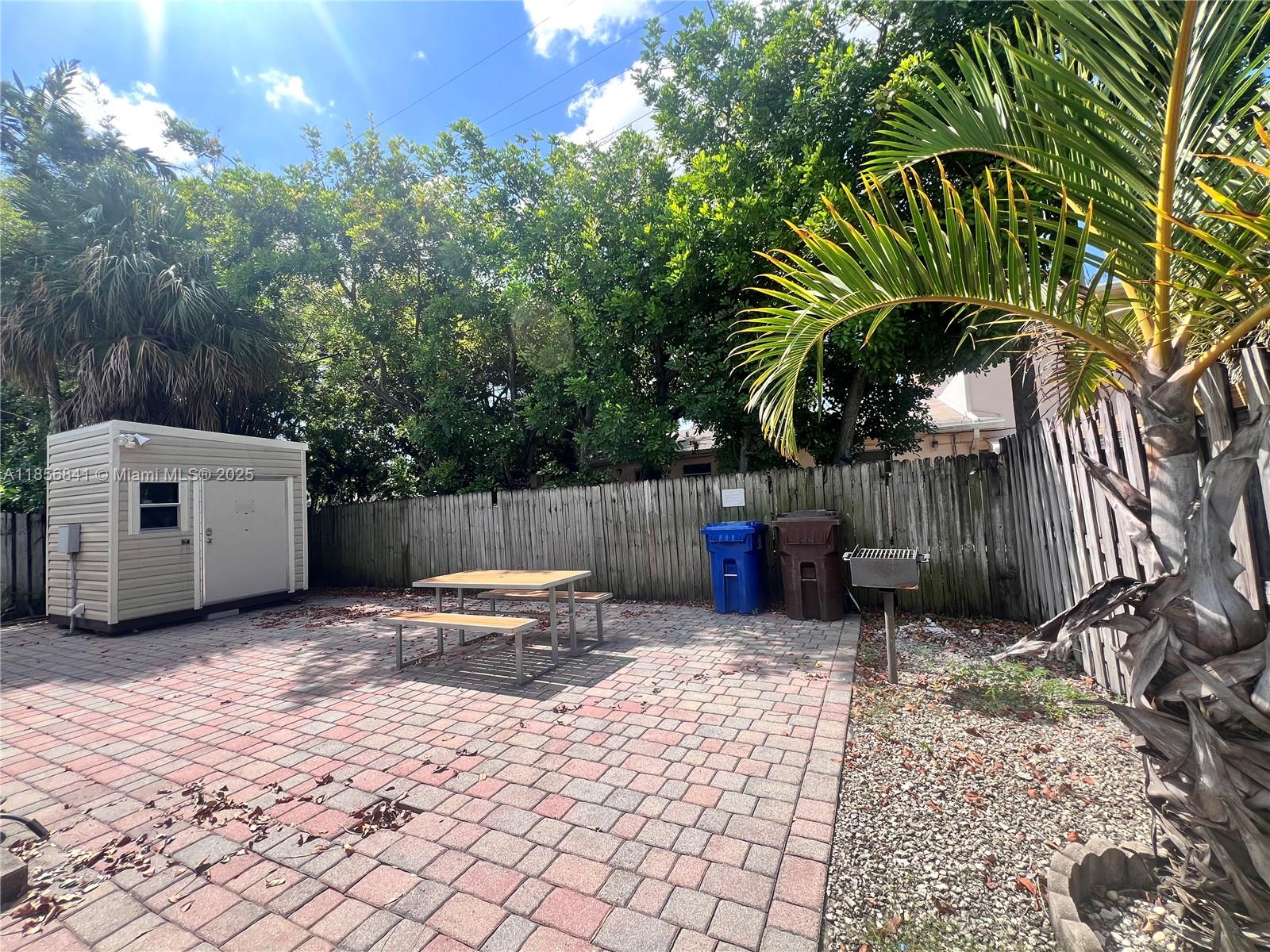 1ad5be0d-7003 716 SE 14th Ct #1-4, Fort Lauderdale FL 33316 — #A11856841