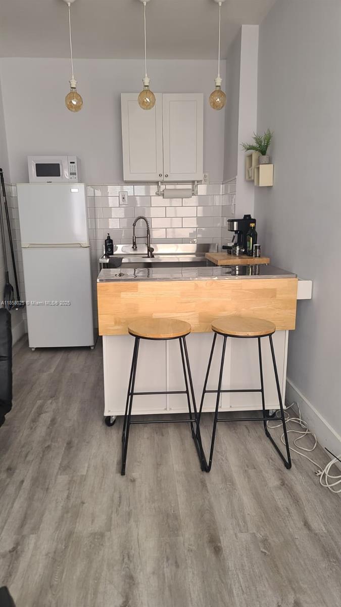 1ad5be0d-7057 3710 Collins Ave # 309, Miami Beach FL 33140 — #A11858025