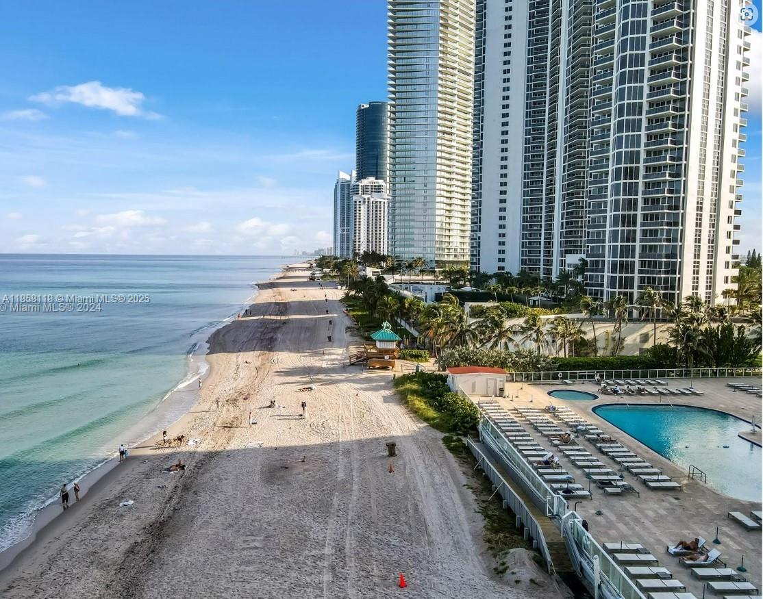 1ad5be0d-7062 19201 Collins Ave # 611, Sunny Isles Beach FL 33160 — #A11858118