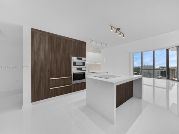 851 NE 1st AVE # 2106, Miami FL 33132 — #A11901738