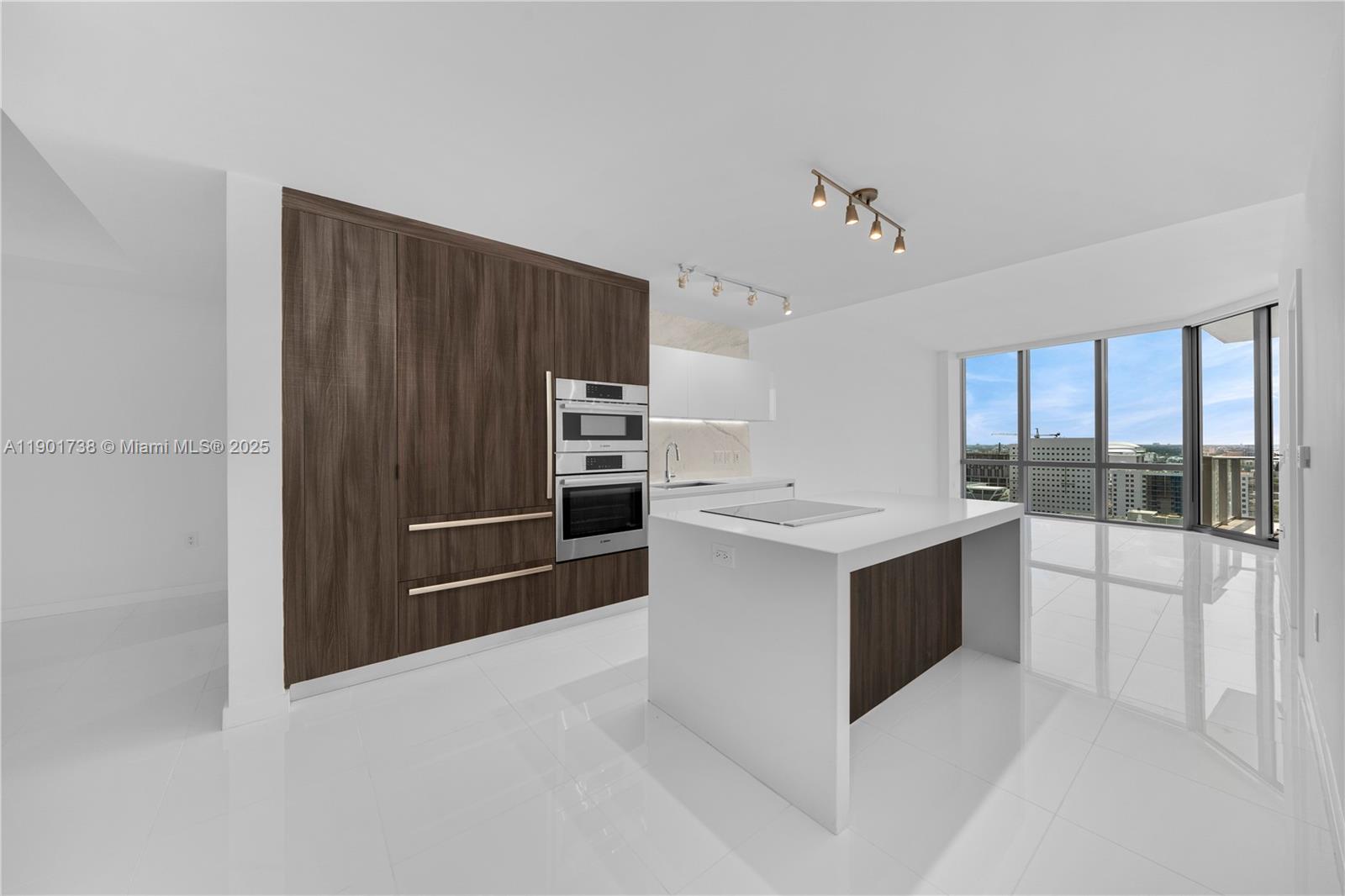 1ad5be0d-707 851 NE 1st AVE # 2106, Miami FL 33132 — #A11901738