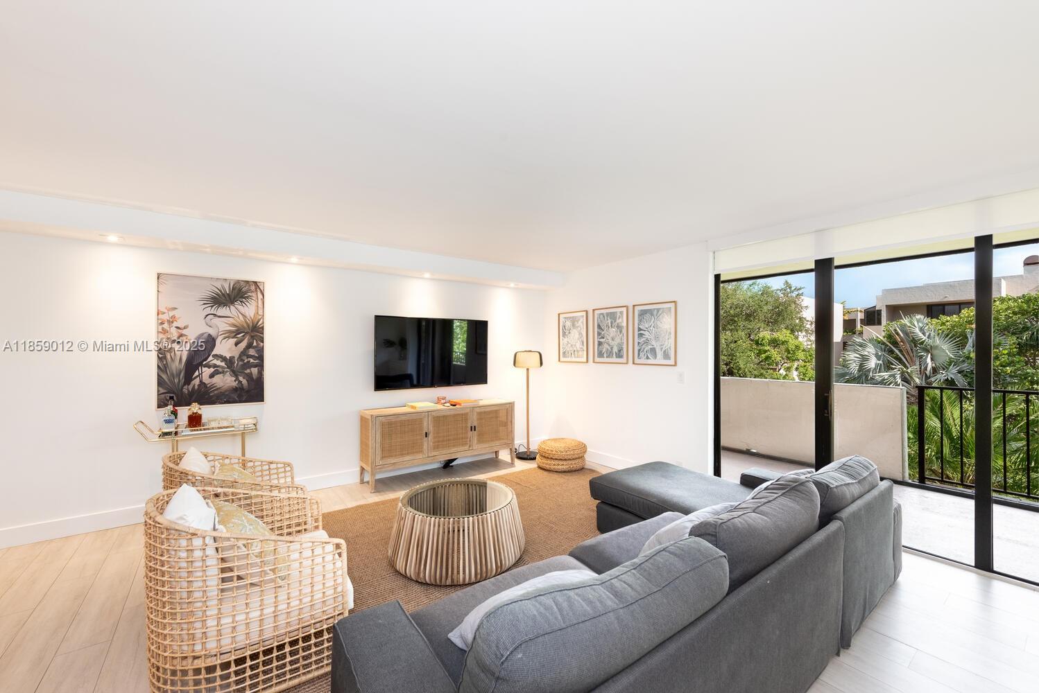 181 Crandon Blvd # 306, Key Biscayne FL 33149 — #A11859012