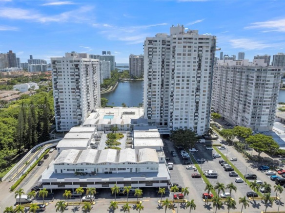 2780 NE 183rd St # 109, Aventura FL 33160 — #A11859760