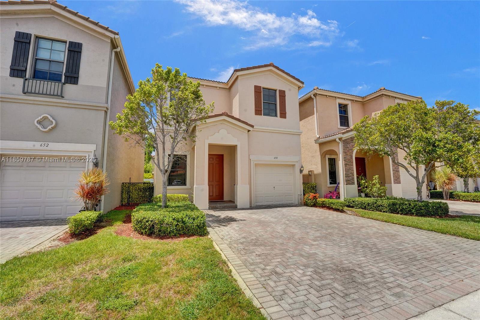 650 NE 191st Ter, Miami FL 33179 — #A11859787