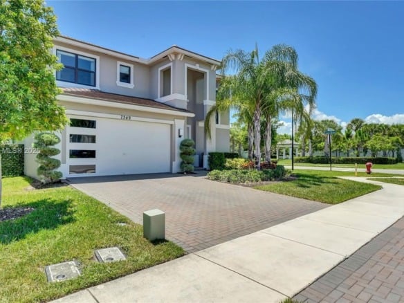 7349 Stella Ln, Lake Worth FL 33463 — #A11860400