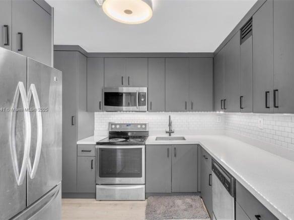6900 Bay Dr # 11F, Miami Beach FL 33141 — #A11861441