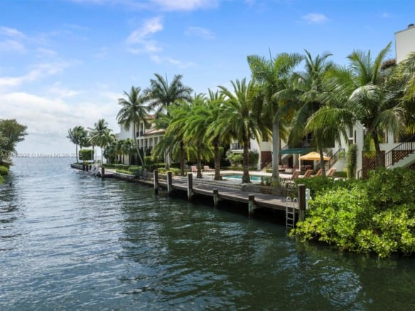 3305 S Moorings Way, Miami FL 33133 — #A11862938