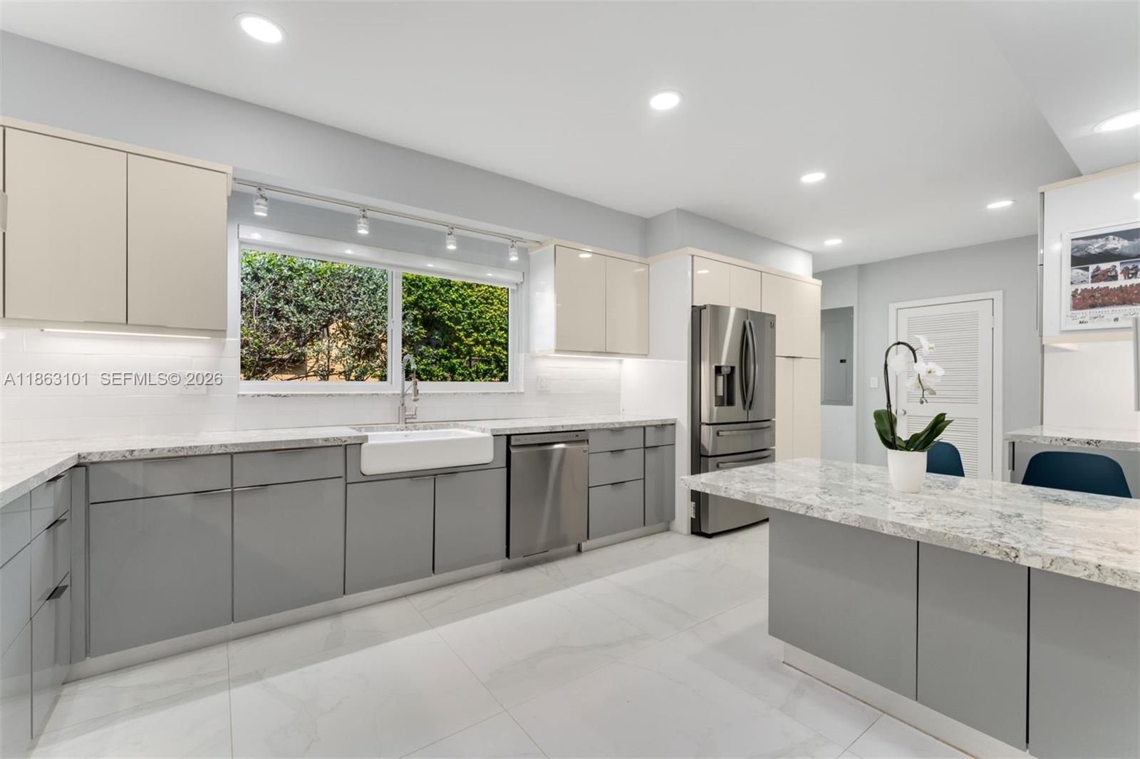 1ad5be0d-7269 1410 Cleveland Rd, Miami Beach FL 33141 — #A11863101