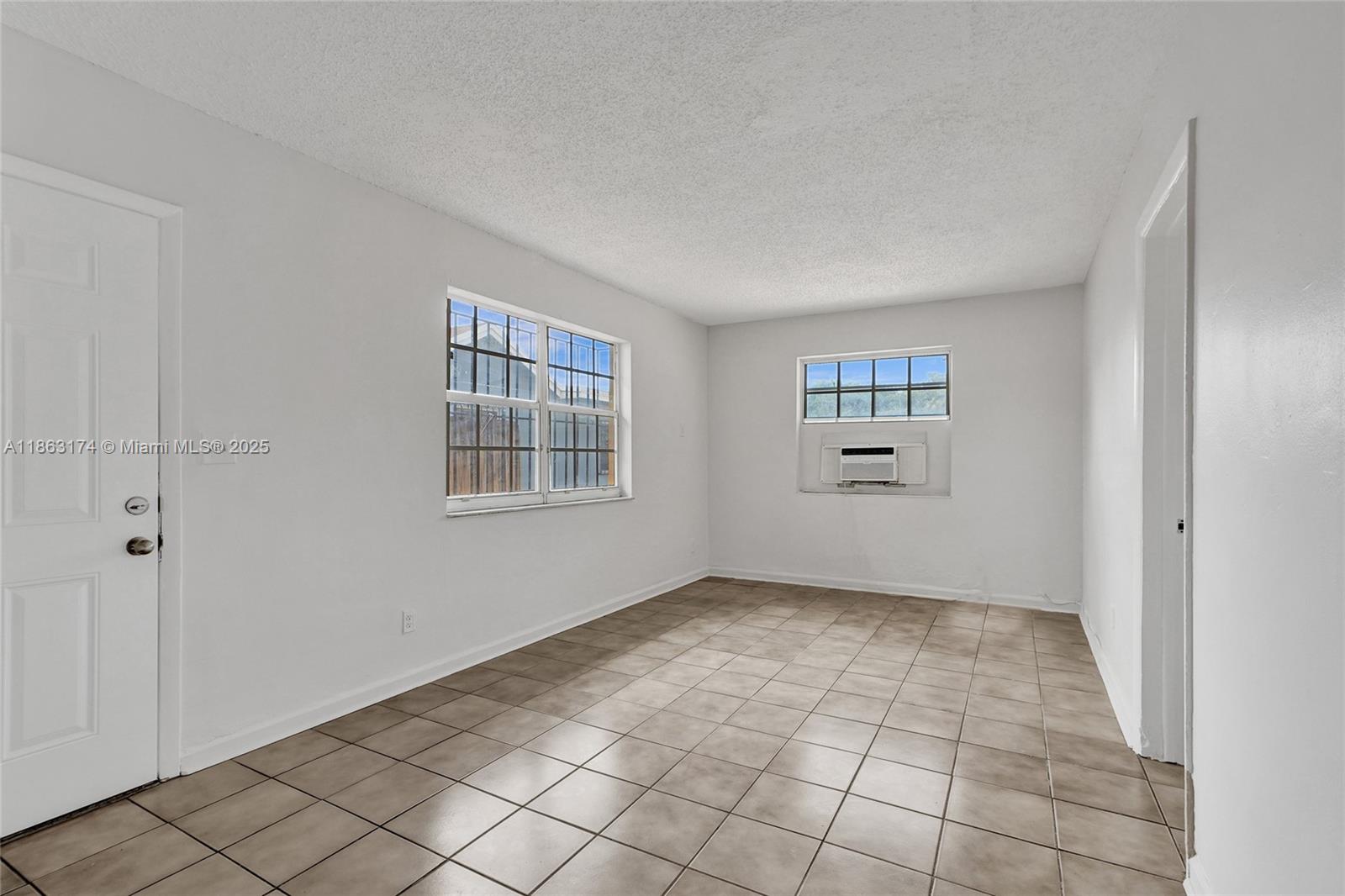 1ad5be0d-7273 2525 Superior St # 4, Opa-Locka FL 33054 — #A11863174
