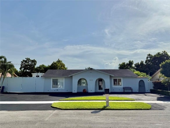6553 SW 148th Pl, Miami FL 33193 — #A11863939