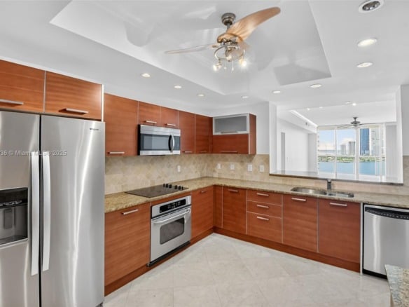 3330 NE 190th St # 1611, Aventura FL 33180 — #A11864036