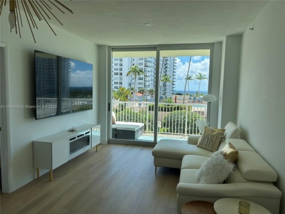 3020 NE 32nd Ave # 721, Fort Lauderdale FL 33308 — #A11864535