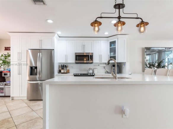 5224 NW 103rd Ave, Doral FL 33178 — #A11850645