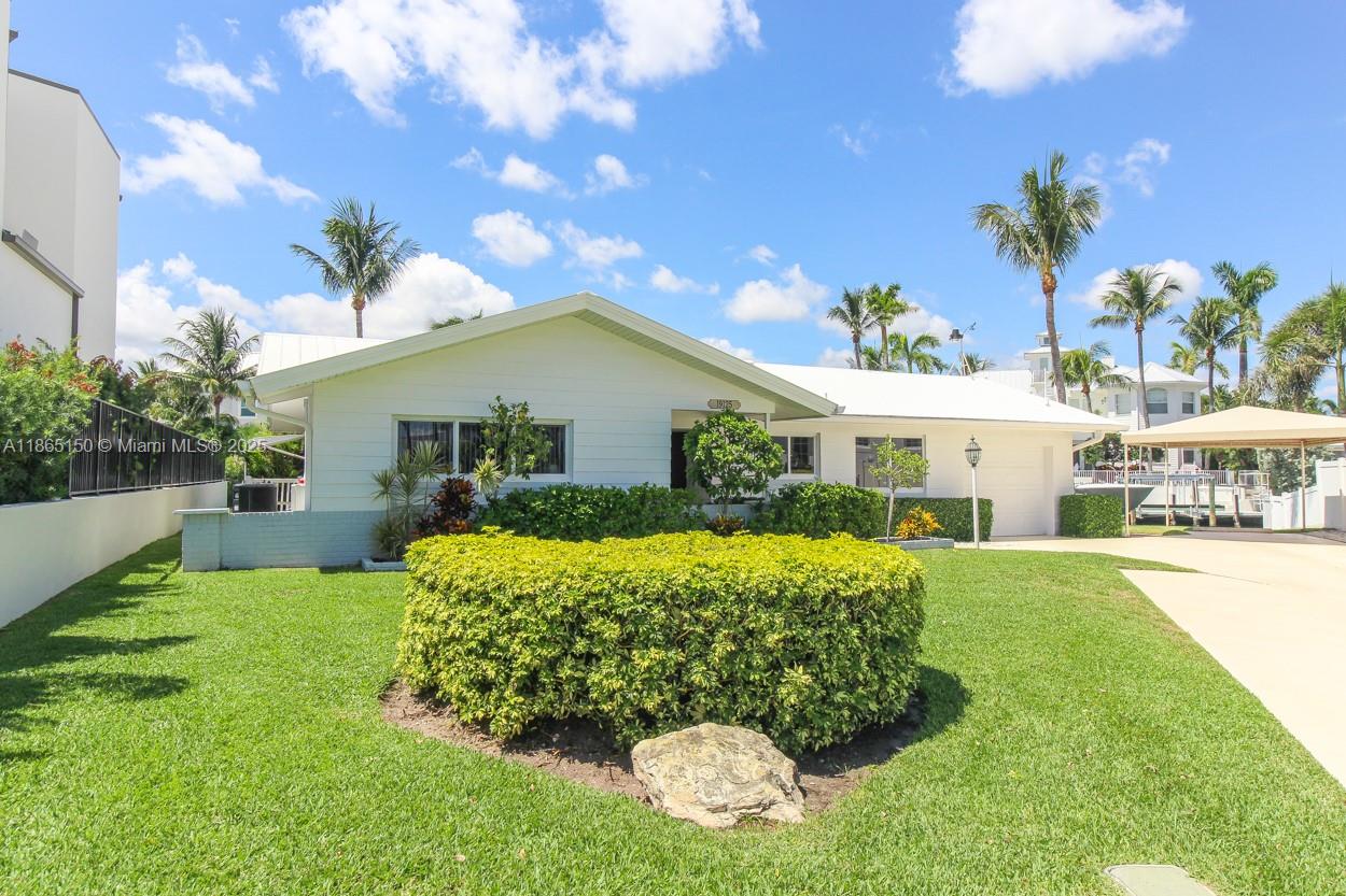 1ad5be0d-7379 19125 Waterway Rd, Jupiter FL 33469 — #A11865150