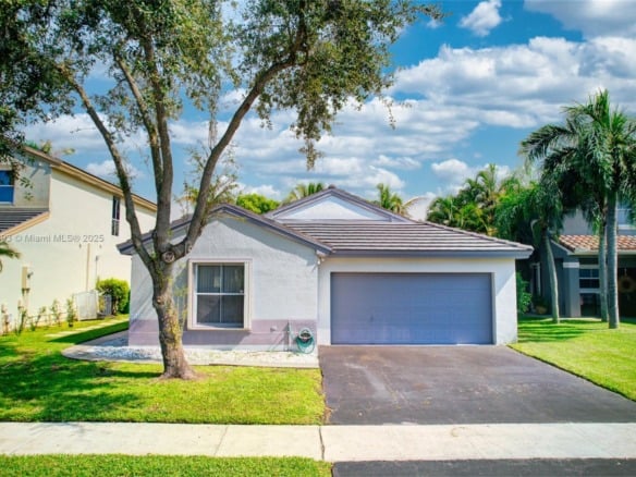 19253 NW 22nd St, Pembroke Pines FL 33029 — #A11865393