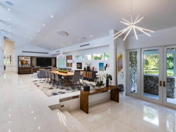 5780 Las Palmas Dr, Coral Gables FL 33156 — #A11866528