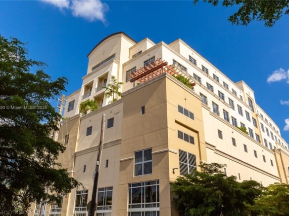 135 San Lorenzo Ave # 150, Coral Gables FL 33146 — #A11866550