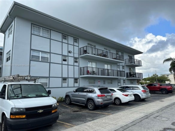 1100 NE 1 # 111, Hallandale Beach FL 33009 — #A11866963