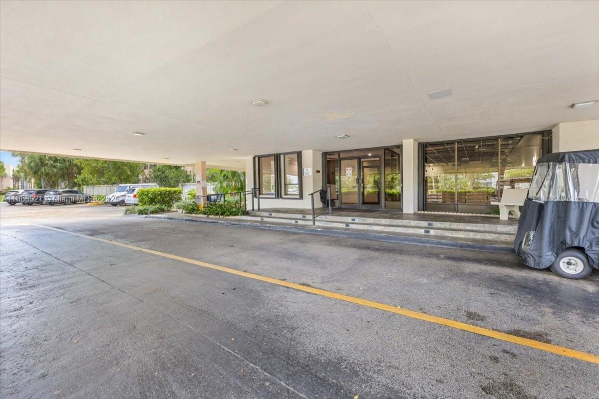 1ad5be0d-7511 900 NE 195th Street # 607, Miami FL 33179 — #A11868921