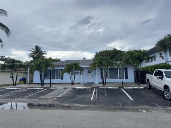 121 Linda Ln, Palm Beach Shores FL 33404 — #A11869224
