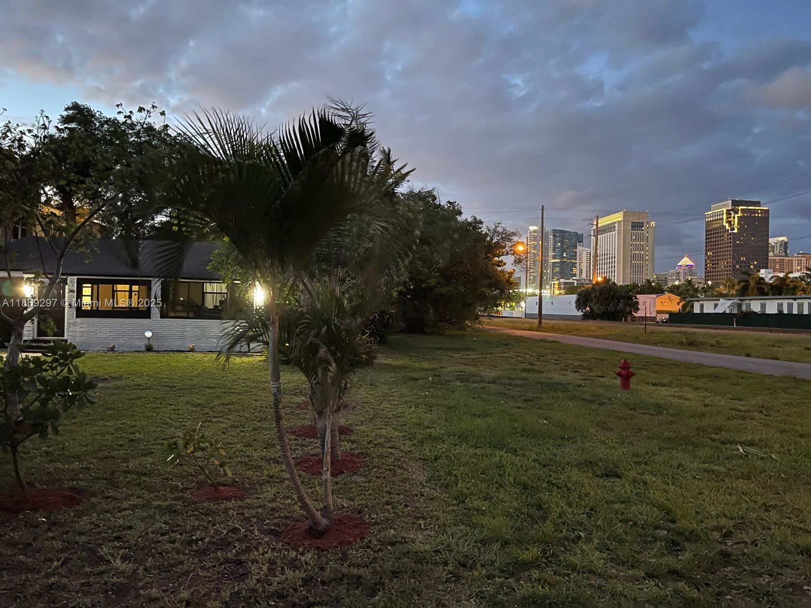 1ad5be0d-7535 207 SW 11th Street, Fort Lauderdale FL 33315 — #A11869297