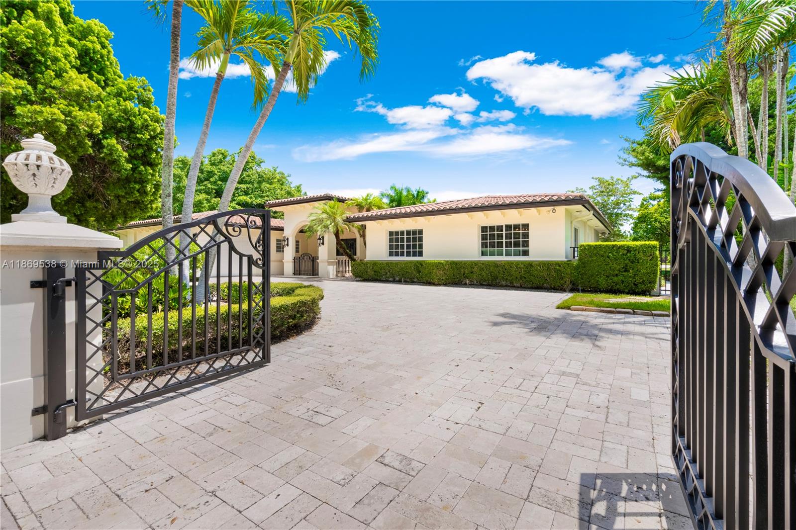 4001 Santa Maria St, Coral Gables FL 33146 — #A11869538