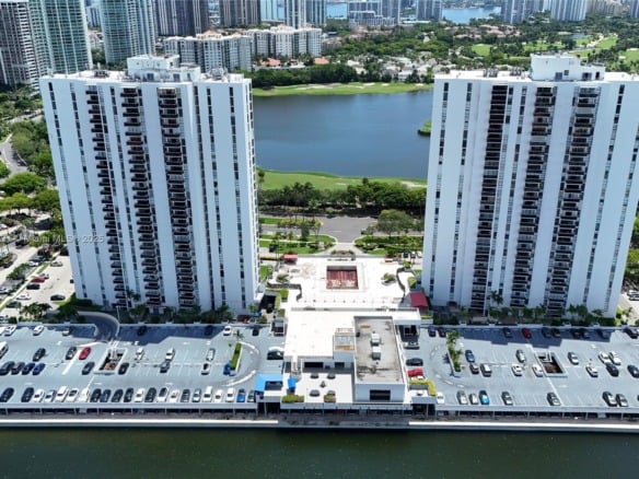3675 N Country Club Dr # 204, Aventura FL 33180 — #A11870231
