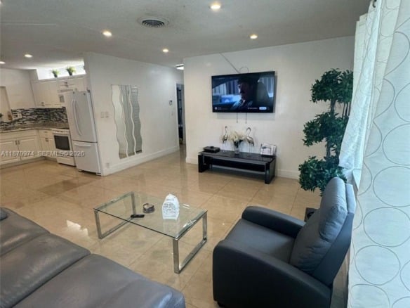 4808 NW 27th Ter, Tamarac FL 33309 — #A11870974