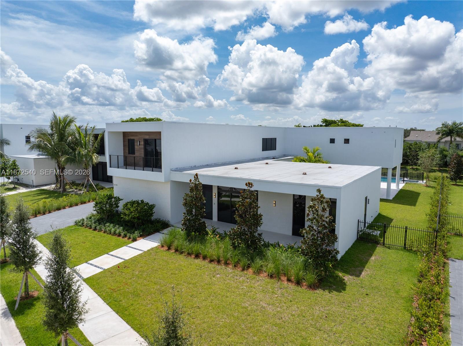 16740 N Botaniko Dr N, Weston FL 33326 — #A11872540