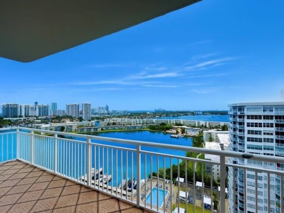 18071 Biscayne Blvd, Aventura FL 33160 — #A11872879