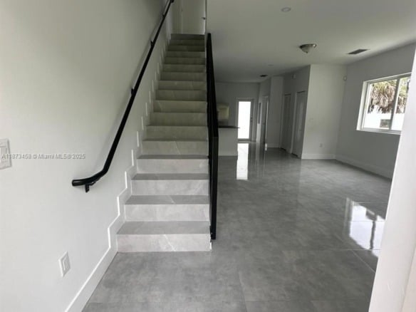 723 NW 19th Ave # B, Fort Lauderdale FL 33311 — #A11873458