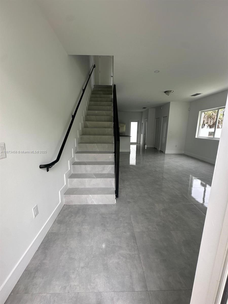1ad5be0d-7757 723 NW 19th Ave # B, Fort Lauderdale FL 33311 — #A11873458