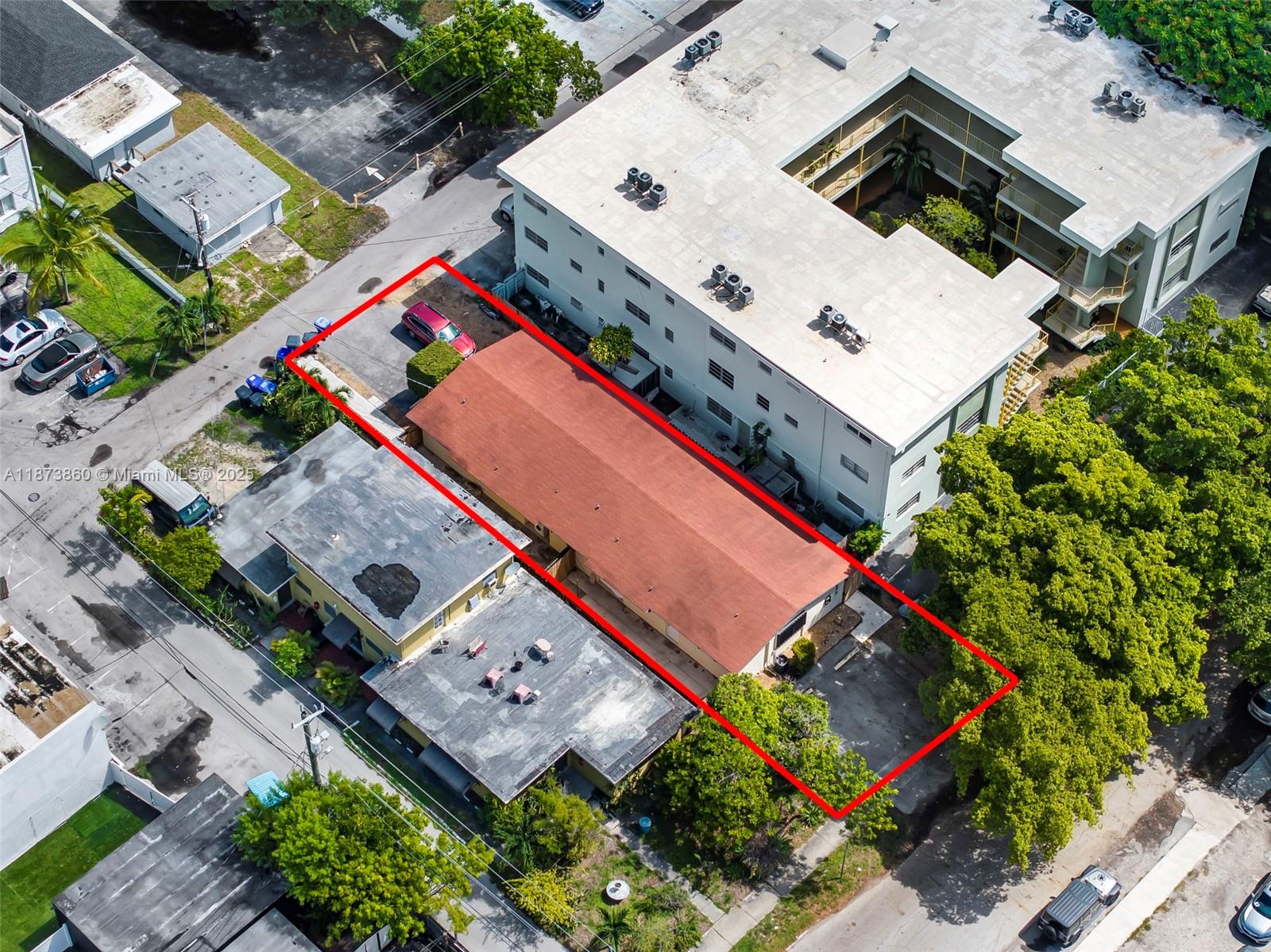 2033 Dewey St, Hollywood FL 33020 — #A11873860