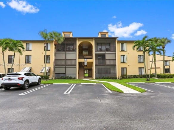 812 Sky Pine Way # C2, Green Acres FL 33415 — #A11874152