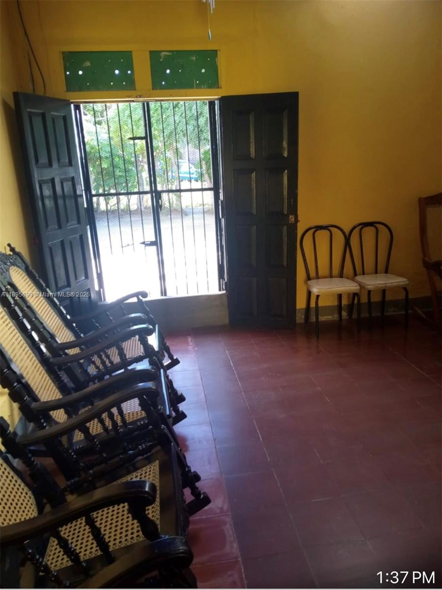 S De la iglesia xalteva 2 C al sur 1/2 al lago, Gr — #A11895699