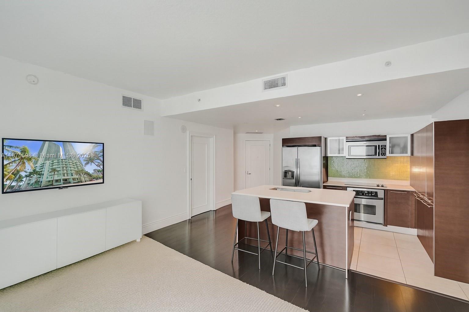 1900 N Bayshore Dr # 3207, Miami FL 33132 — #A11875598