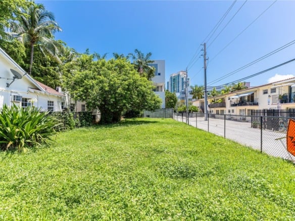 918 4th St, Miami Beach FL 33139 — #A11875710
