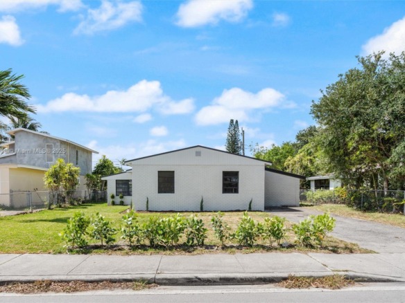 3230 Taft St, Hollywood FL 33021 — #A11876099