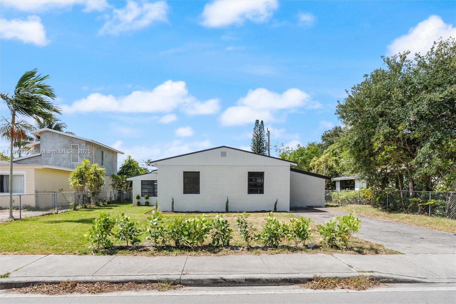 3230 Taft St, Hollywood FL 33021 — #A11876099