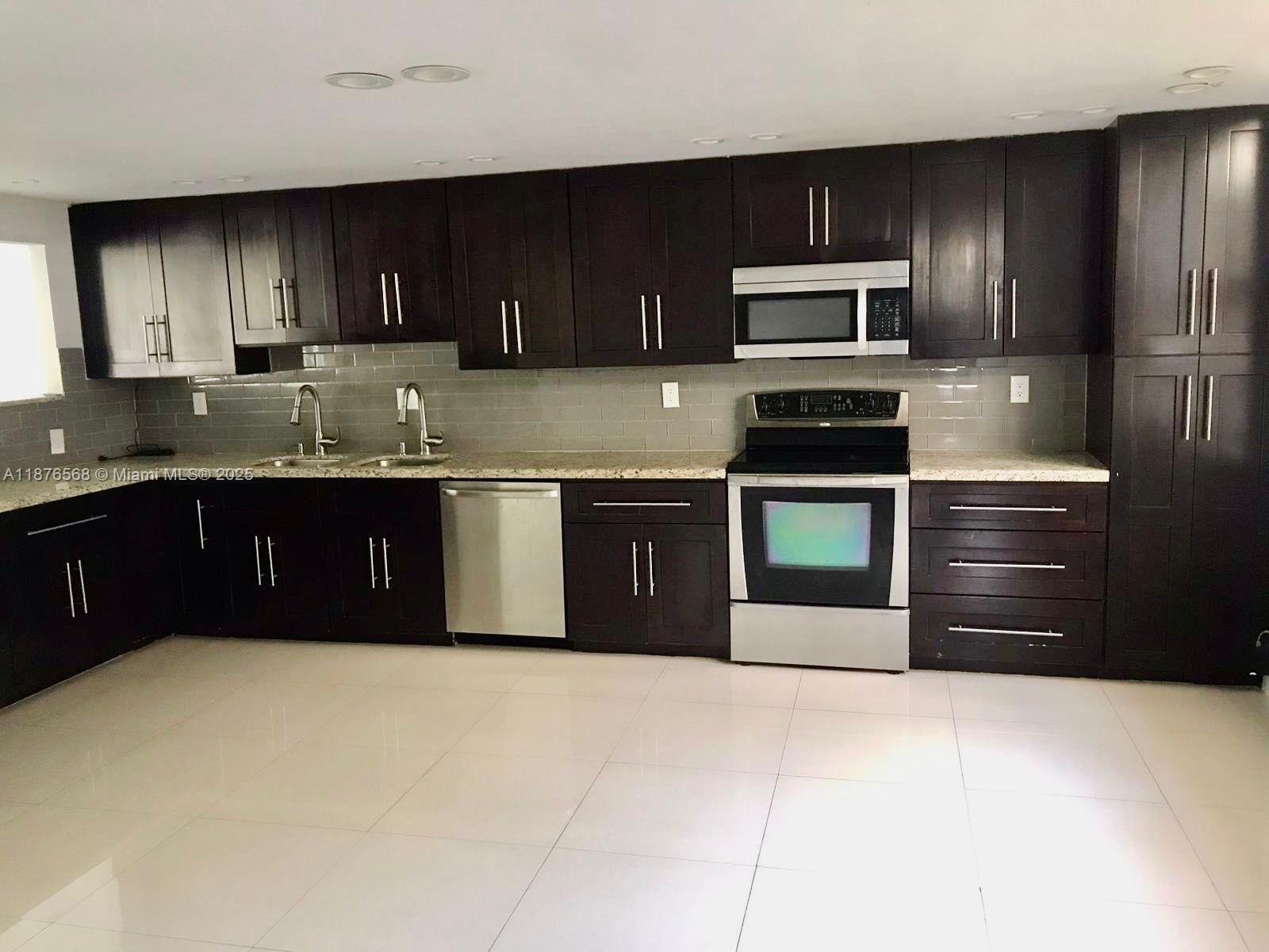 20381 NE 30th Ave # 7, Aventura FL 33180 — #A11876568