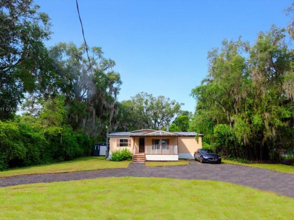 260 Old Highway 17, Other City – In The State Of Florida FL 32181 — #A11877211