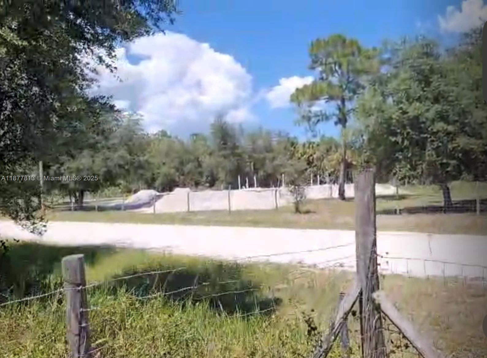 S 320 S Trebol Street, Clewiston FL 33440 — #A11877813