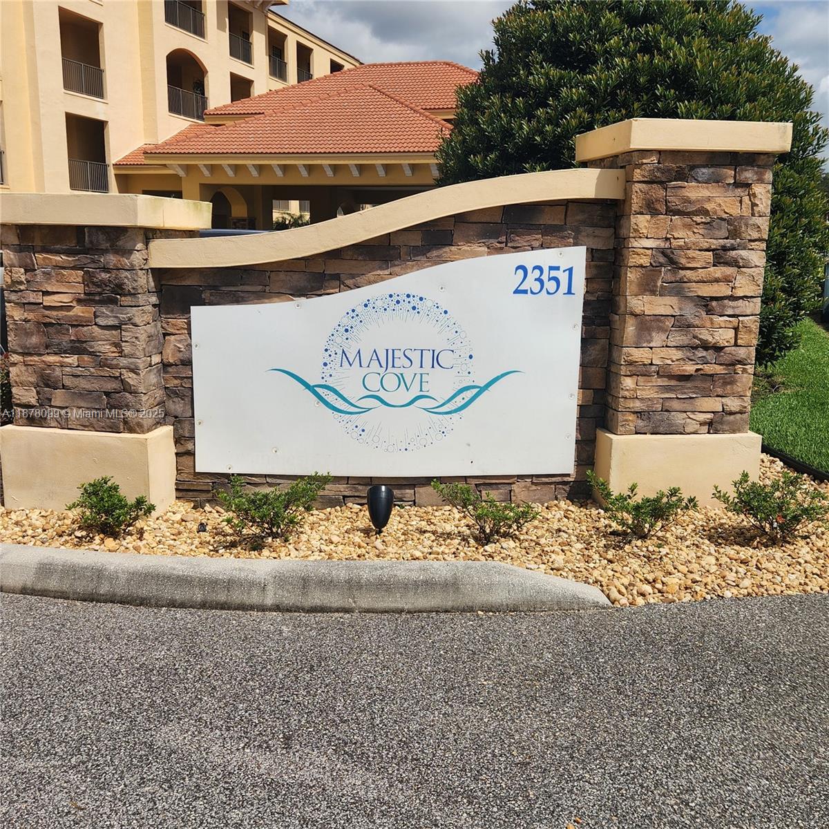 2351 Lakeview Dr # 114, Sebring FL 33875 — #A11878099